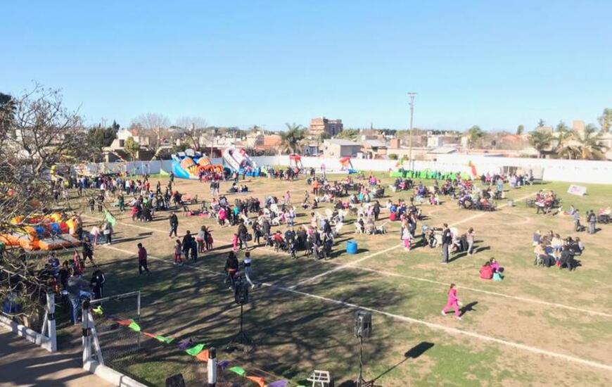 Cerca de 1.000 personas disfrutaron de los festejos del "Blanco y Negro".