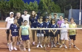 Los profesores De Rienzo y La Viola con sus alumnos.
