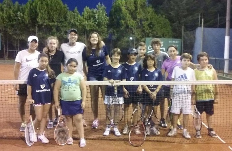 Los profesores De Rienzo y La Viola con sus alumnos.