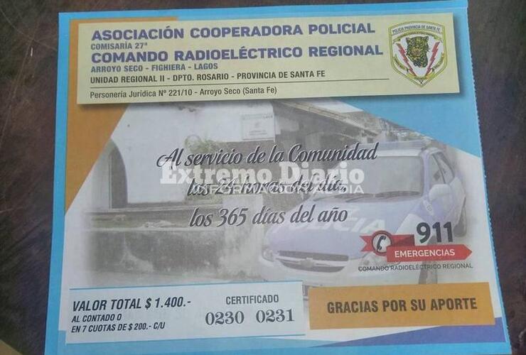 Modelo del cartón que dejan en casas y comercios, los encargados de la campaña