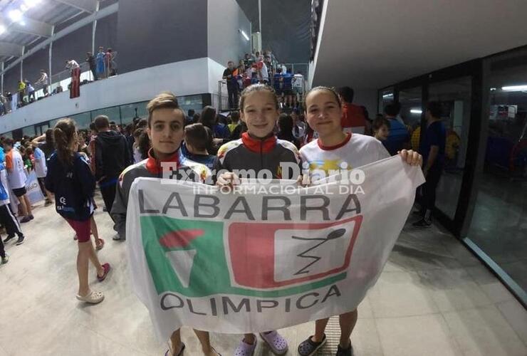 Mariano, Donatella y Agustina luego de nadar.