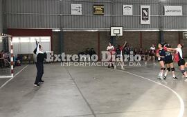 Lanzamiento de Biagioni, una de las mejores en cancha.