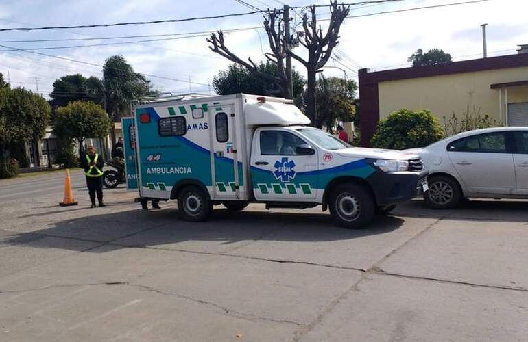 El siniestro se dio en la esquina y dejó un herido.