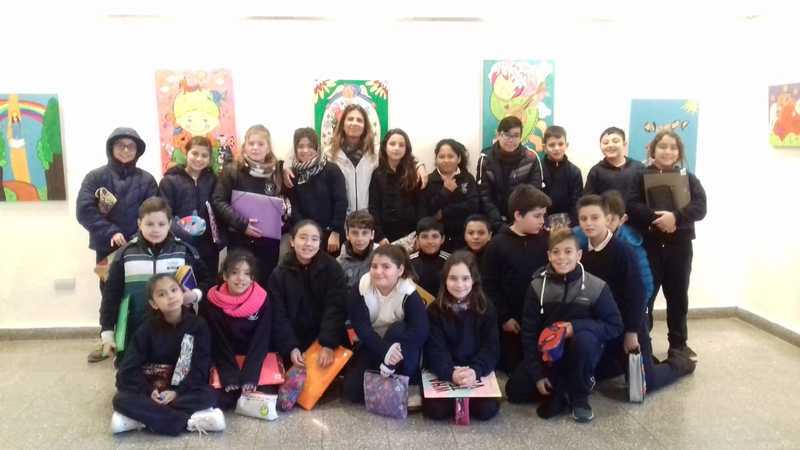 Uno de los contingentes que recorri&oacute; la muestra este martes. Foto: Municipalidad