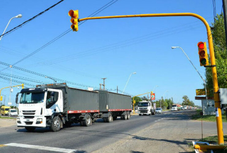 El accidente se dio en esta intersección de la vecina localidad.