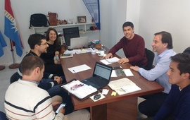 El Diputado Nacional visit&oacute; nuevamente la vecina localidad en vistas de proyectos para palear la crisis.