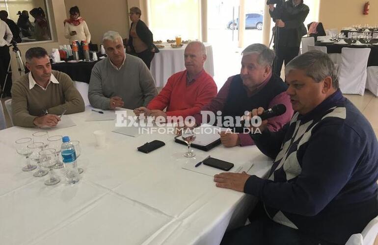 Nuestro Intendente Nizar Esper participando del Foro realizado en Timbúes