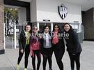Las alumnas de Unión con el profe Lucas, que dirigió la Clase.