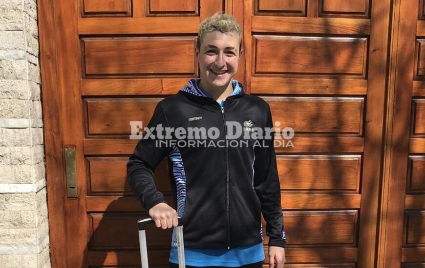 Rotorno feliz de M&aacute;ximo a su hogar tras la competici&oacute;n.