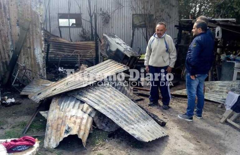 Imagen de Solo cenizas: El d&iacute;a despu&eacute;s tras el incendio que destruy&oacute; una casa en Arroyo Seco
