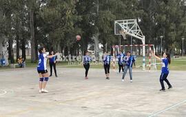Libertad frente a Pueblo Esther en Juveniles.