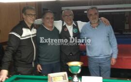 El jugador de A.S.A.C. en lo m&aacute;s alto del torneo de 3era.