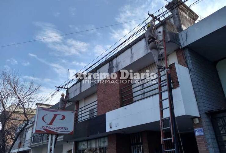 Imagen de Personal de la EPE trabaja en la zona centro