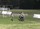 Festejo del gol de Mateo Roberto con sus compañeros.