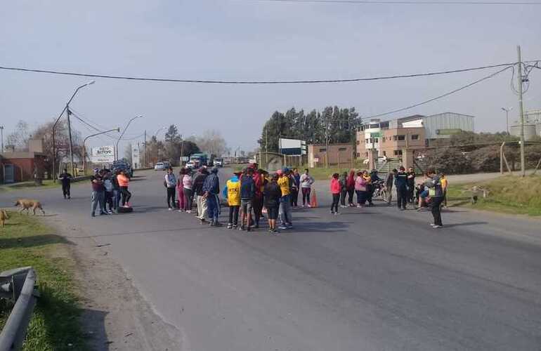 Imagen de Piquete del MTE en el acceso norte a Arroyo Seco