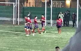 Triunfazo. Talleres derrot&oacute; al "Azul" en un partido para el infarto.