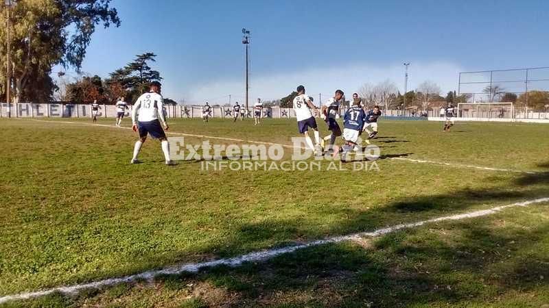 El "Picante" y el "Lobo" jugaron un re&ntilde;ido partido sin goles.