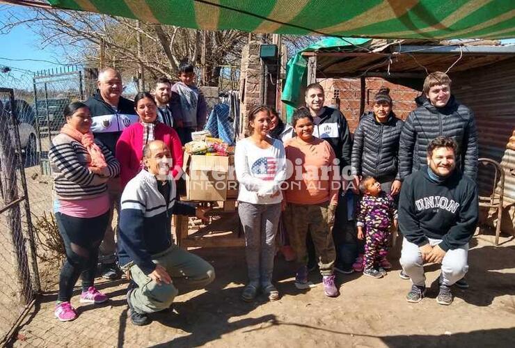 Imagen de Somos Unión entregó donaciones en el barrio Virgen del Luján