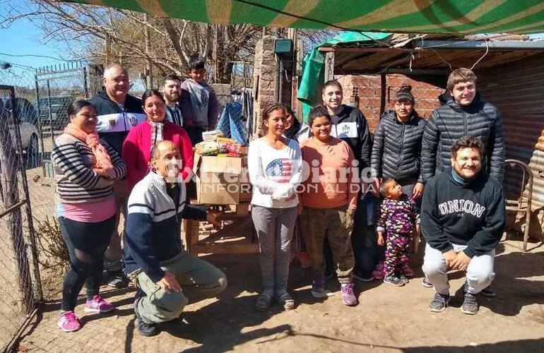 Imagen de Somos Unión entregó donaciones en el barrio Virgen del Luján