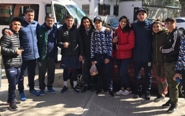 En el medio, Mirco, junto a sus compa&ntilde;eros y entrenadores de la Selecci&oacute;n Argentina. (FOTO: Rudolf Larcher)
