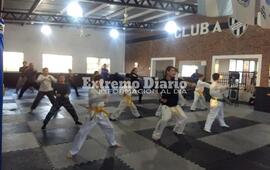Los Taekwondistas de Uni&oacute;n en pleno entrenamiento.