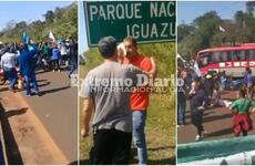 Los pasajeros se encontraron con la movilización mientras se dirigían al aeropuerto en Puerto Iguazú.