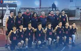 Con la camiseta N&deg;4, Thiago fue pieza clave siendo el primer "Gato" en una Selecci&oacute;n. (FOTO: FACEBOOK ASOCIACI&Oacute;N ROSARINA DE B&Aacute;SQUET).