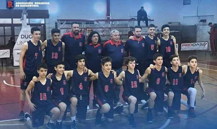 Con la camiseta N&deg;4, Thiago fue pieza clave siendo el primer "Gato" en una Selecci&oacute;n. (FOTO: FACEBOOK ASOCIACI&Oacute;N ROSARINA DE B&Aacute;SQUET).