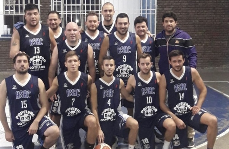 El equipo “Picante” tras la victoria como local, donde se hace fuerte.
