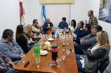 Fue recibido en la Comuna de Fighiera pero no cuenta con tales acreditaciones diplomáticas.