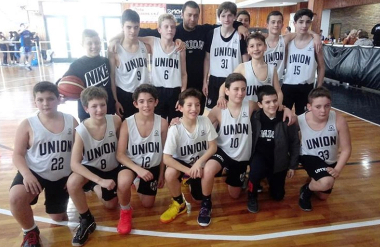 Los juveniles del “Panza” antes de afrontar su partido como locales.