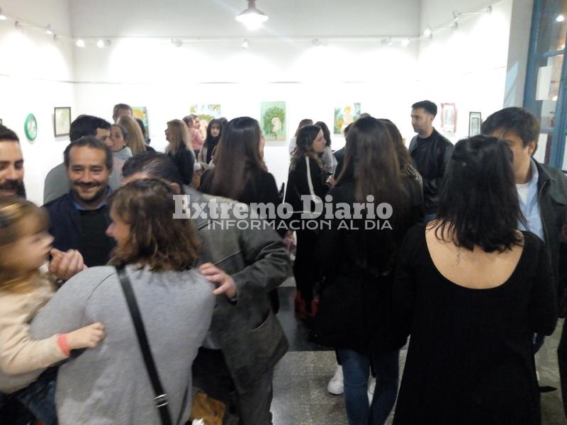 Ana Victoria junto a su sobrina