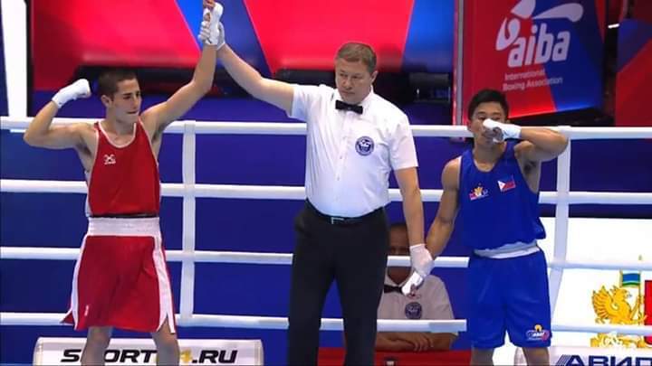 Mirco celebra el veredicto de los jueces.