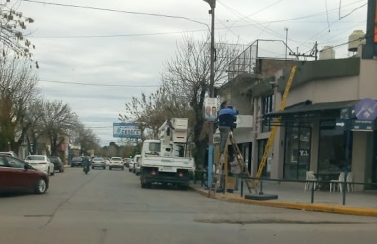 Imagen de Reparan semaforización en San Martín y Libertad