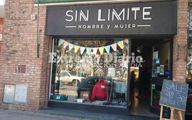 Imagen de Mecheras saquearon un local de ropa