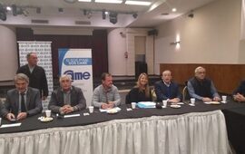 Imagen de Empresarios y gremios piden por la Ley de ART