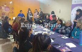 El taller se dict&oacute; en el Polideportivo Comunal