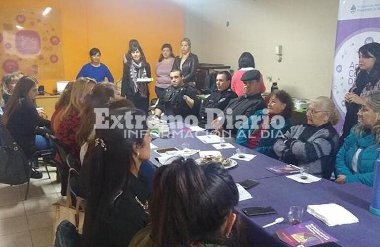 El taller se dict&oacute; en el Polideportivo Comunal