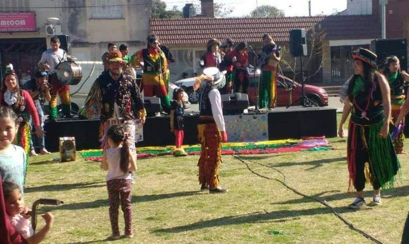 La murga se present&oacute; abriendo las acciones en el Parque Central.