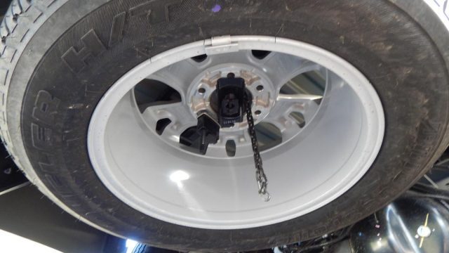 Falsa denuncia por el robo de una rueda auxiliar