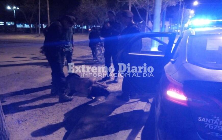 Imagen de Personal policial asiste a sujeto desvanecido en la v&iacute;a p&uacute;blica