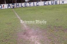 La lluvia intensa de los últimos días impidió el desarrollo del partido.