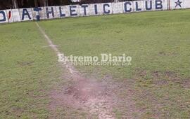 La lluvia intensa de los &uacute;ltimos d&iacute;as impidi&oacute; el desarrollo del partido.