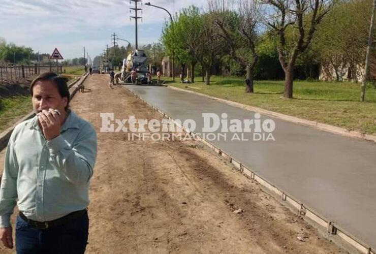 Imagen de Comenzaron a arrojar hormigón en la calle Santa Fe