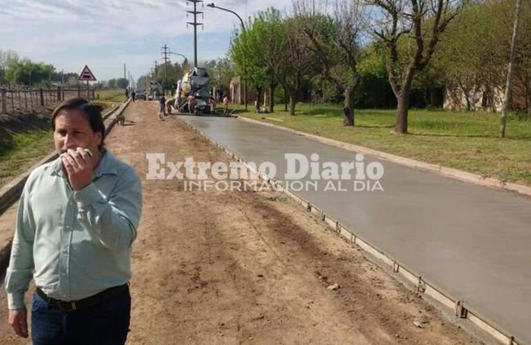 Imagen de Comenzaron a arrojar hormigón en la calle Santa Fe