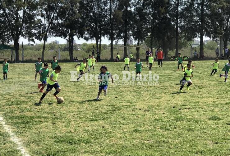 Imagen de River Plate realiz&oacute; una prueba de jugadores en Arroyo Seco, organizada por �Manos Dadas�