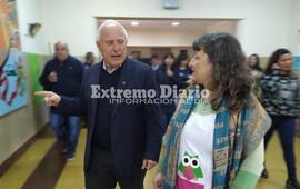 Imagen de Albarellos: El gobernador Miguel Lifschitz visit&oacute; la escuela y la comuna