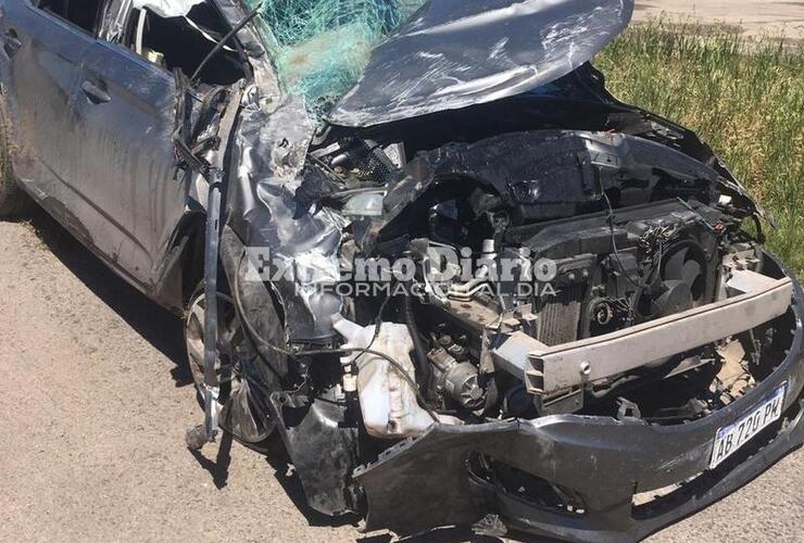 Destrucción total. Así quedó el auto tras el siniestro vial.