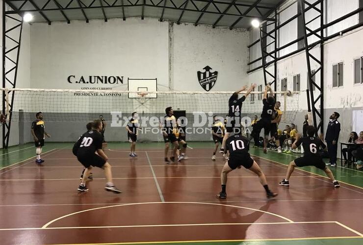 Imagen de Unión perdió ante Saladillo por 3 a 2 en el 1er duelo de Cuartos de Final