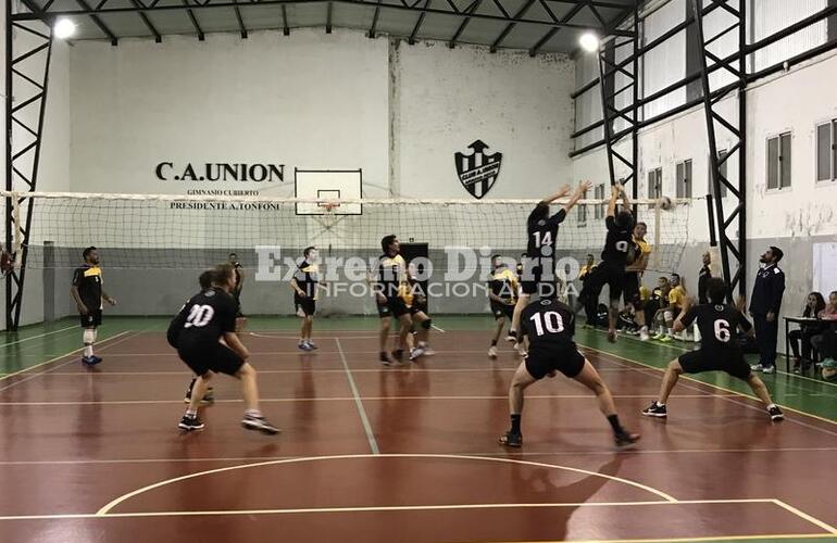 Imagen de Uni&oacute;n perdi&oacute; ante Saladillo por 3 a 2 en el 1er duelo de Cuartos de Final